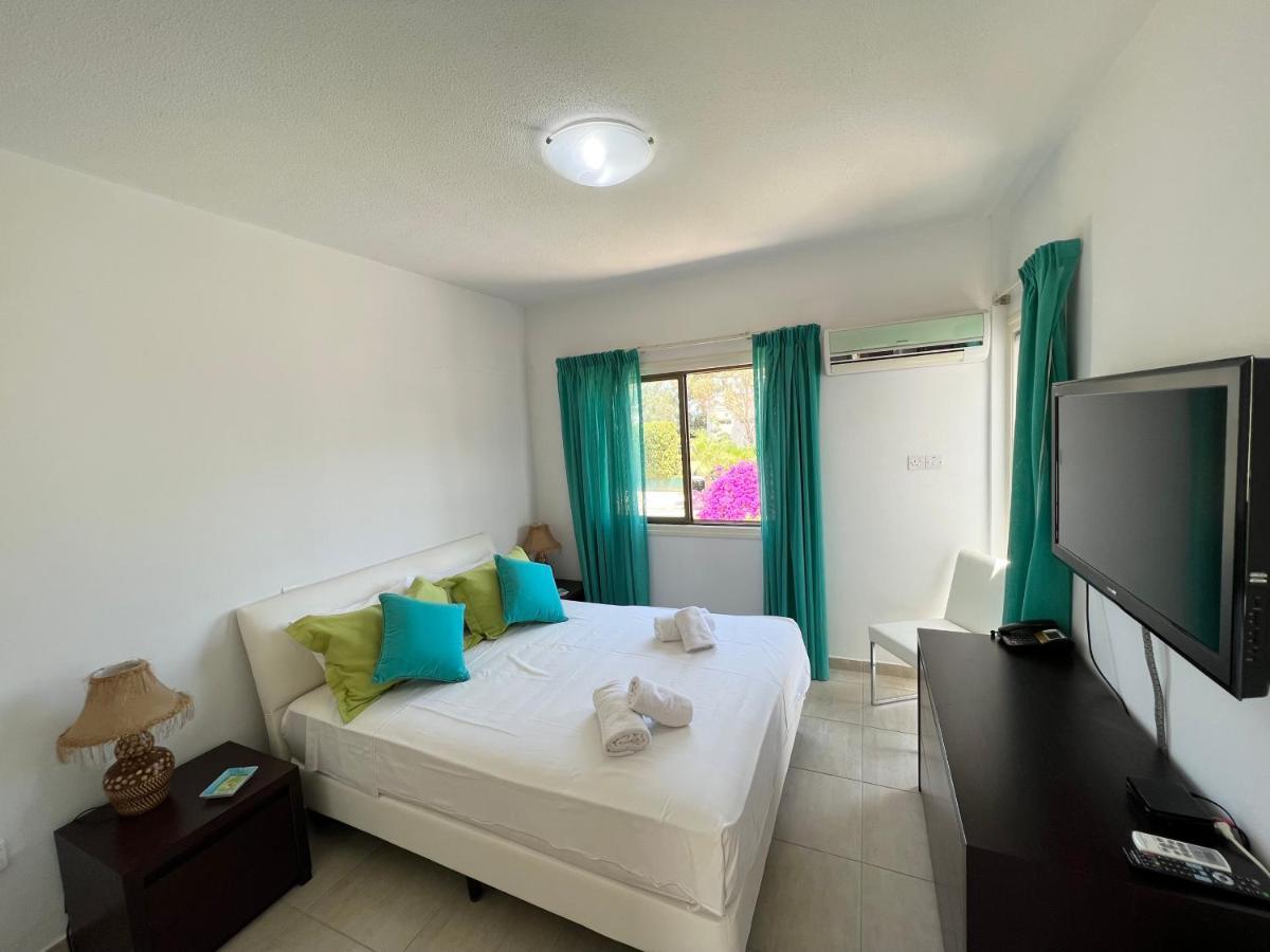 Heart Of Protaras Villa Luaran gambar